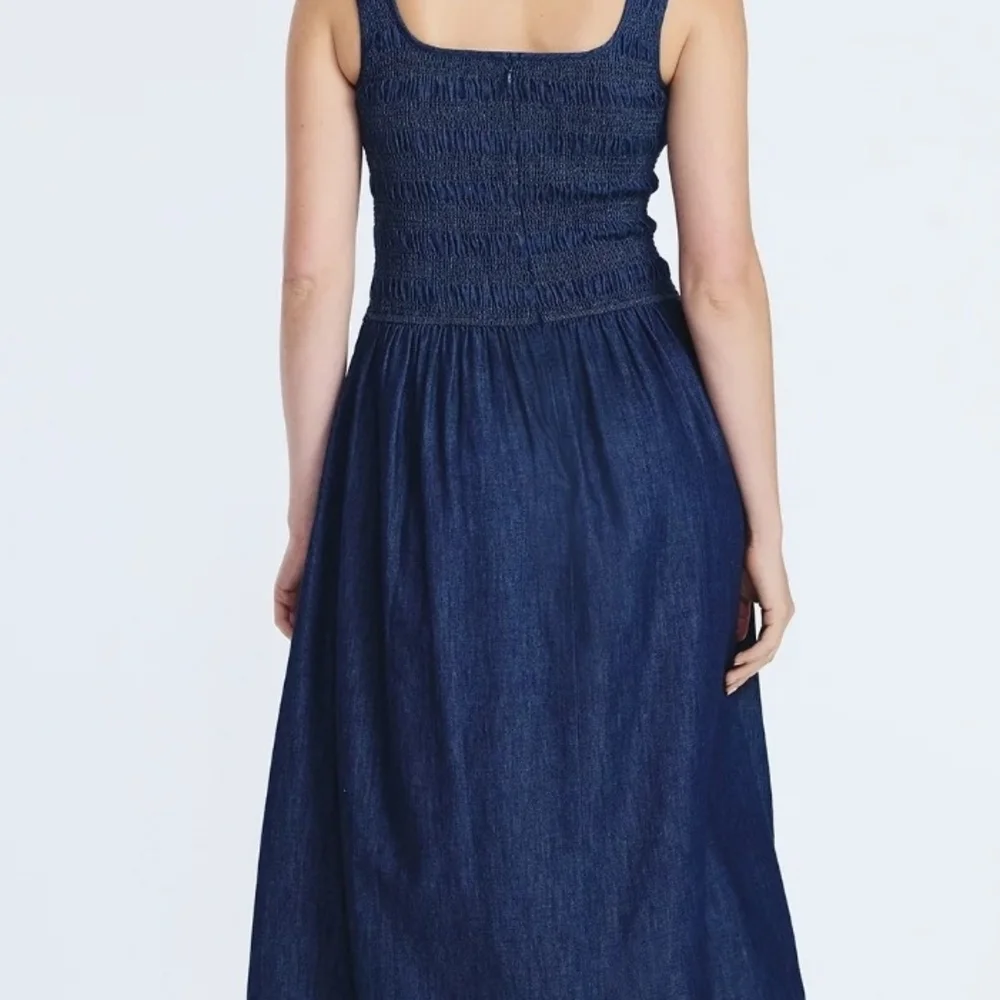 NWT Sleeveless Smocked Cotton Midi Dress Denim Blue Large Fit & Flare Square N. - Picture 4 of 4